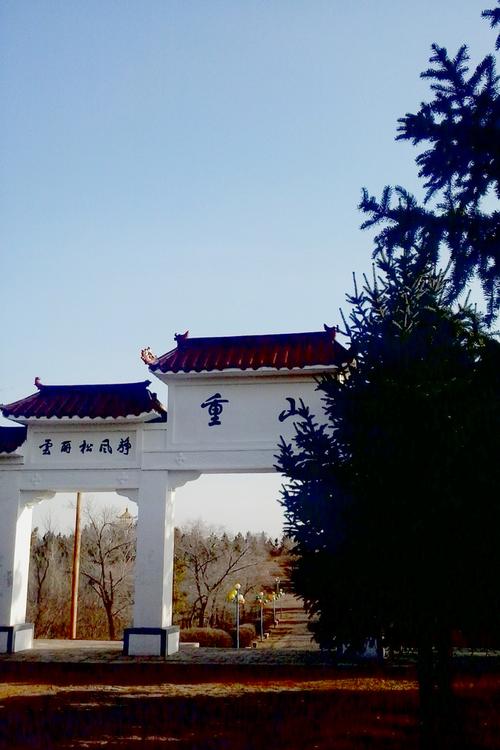 标题:绯红的大地